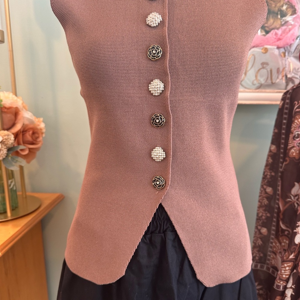 Sleeveless Pink Knit Shell with Decorative Buttons